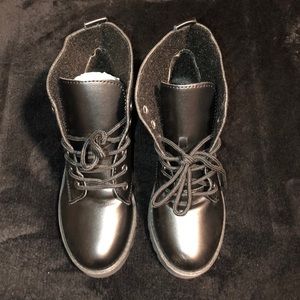 Minimalist lace up front ankle boots